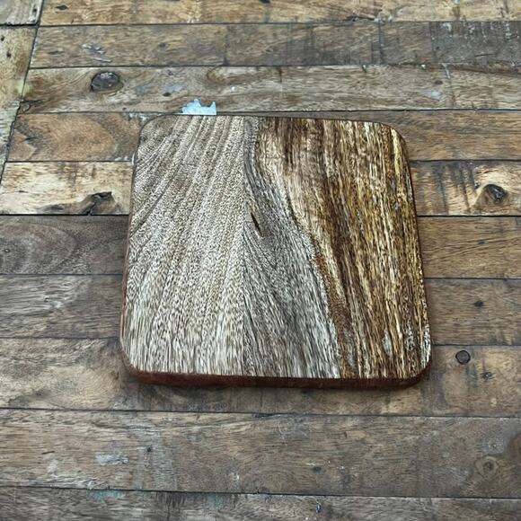 Cheese Cutting Board Pewter Pineapple Decoration On The Corner 7.5 x 7.5" - Picture 3 of 6